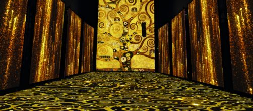 Klimt Experience, la mostra interattiva del pittore austriaco nel cuore di Napoli