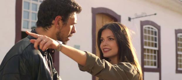 A nova novela da rede Globo, Espelho da Vida, estreia hoje, envolvendo revelações surpreendentes sobre a protagonista Cris. (Imagem: TV Globo) A nova novela da rede Globo, Espelho da Vida, estreia hoje, envolvendo revelações surpreendentes sobre a protagonista Cris. (Imagem: TV Globo)