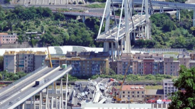 Il Ponte Morandi dopo il crollo dello scorso agosto