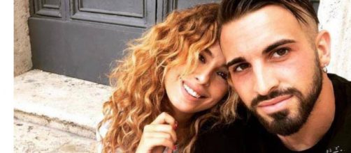 Sara Affi Fella e Vittorio Parigini si sono lasciati: l'annuncio di lui sui social network.