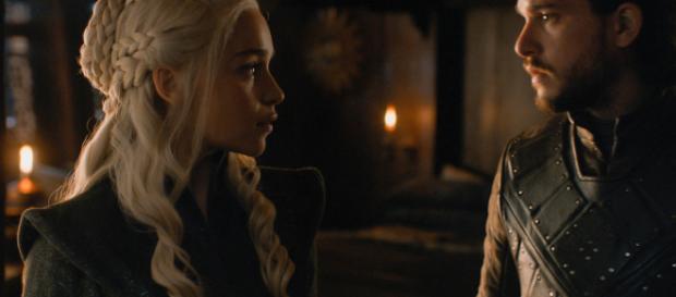 Daenerys Targaryen e Jon Snow em Game of Thrones Daenerys Targaryen e Jon Snow em Game of Thrones