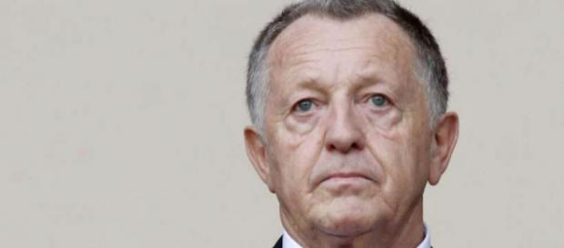 Jean-Michel Aulas sait qu'il ne doit pas blâmer le groupe des Bad Gones dans son ensemble, mais bien quelques membres seulement Jean-Michel Aulas sait qu'il ne doit pas blâmer le groupe des Bad Gones dans son ensemble, mais bien quelques membres seulement