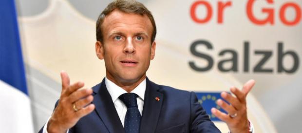 Macron débloque 40M€ pour les harkis Macron débloque 40M€ pour les harkis
