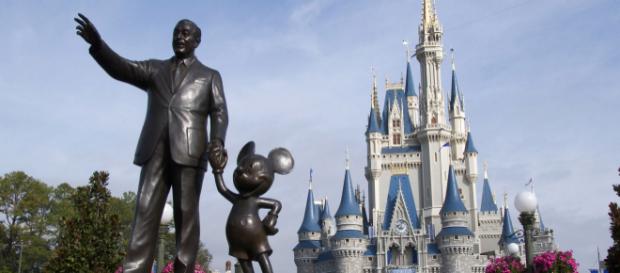 Segredos do funcionamento do mundo Disney Segredos do funcionamento do mundo Disney