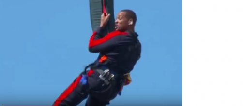 Will Smith Helicopter Bungee Jumps for 50th Birthday Live. [Image courtesy - Daily Pop, E! News YouTube video]