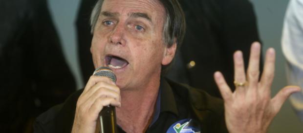 Bolsonaro não deu declarações sobre o ocorrido e segue internado Bolsonaro não deu declarações sobre o ocorrido e segue internado