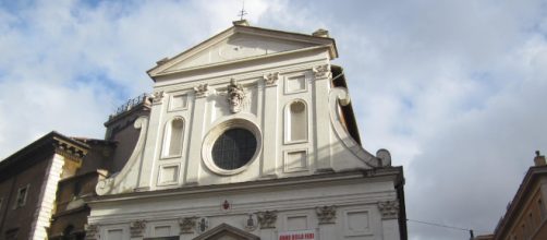 Roma, entra in chiesa, danneggia una statua e minaccia una suora: arrestato cittadino polacco (in foto il luogo del fatto di cronaca)
