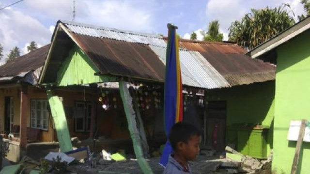 L'Indonesia flagellata da un terremoto e da uno tsunami