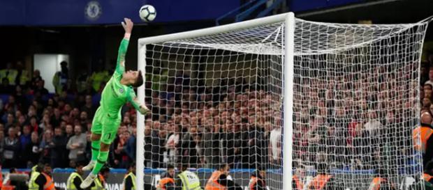Kepa se esticou todo, mas não evitou o gol de empate do Liverpool Kepa se esticou todo, mas não evitou o gol de empate do Liverpool