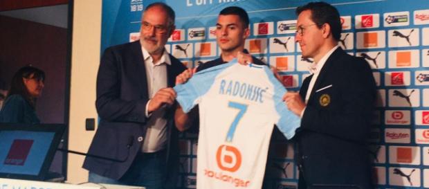 Nemanja Radonjic doit faire face à la concurrence de Thauvin et Payet dans la zone offensive Nemanja Radonjic doit faire face à la concurrence de Thauvin et Payet dans la zone offensive