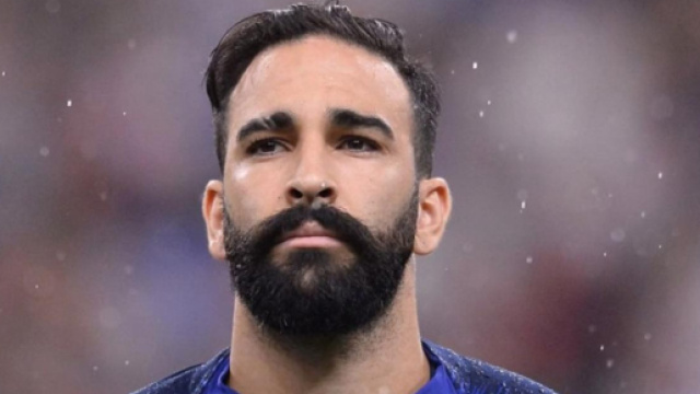 Après sa retraite, Adil Rami veut continuer sa vie sur un banc de touche.