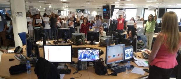 Los trabajadores de TVE denuncian la cobertura del 1-O mientras Los trabajadores de TVE denuncian la cobertura del 1-O mientras