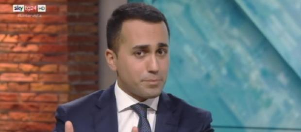 Pensioni, Di Maio al contrattacco: pubblicato un 'disegnino' sui tagli agli assegni d'oro Pensioni, Di Maio al contrattacco: pubblicato un 'disegnino' sui tagli agli assegni d'oro