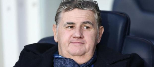 Pierre Ménès est satisfait de l'OM, qui a battu l'AS Monaco sur le fil hier soir Pierre Ménès est satisfait de l'OM, qui a battu l'AS Monaco sur le fil hier soir