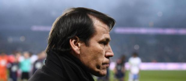 Rudi Garcia répondu aux interrogations de la presse concernant la non-titularisation de Florian Thauvin lors du match contre Monaco Rudi Garcia répondu aux interrogations de la presse concernant la non-titularisation de Florian Thauvin lors du match contre Monaco