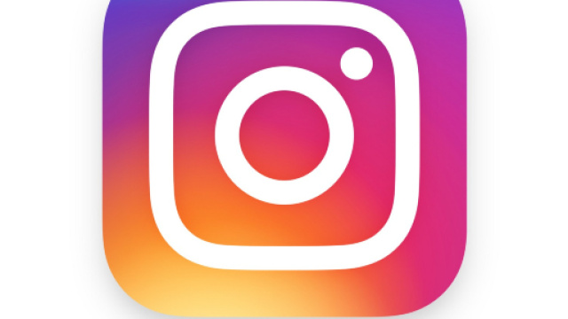 Instagram: presto potrebbero arrivare le risposte rapide.