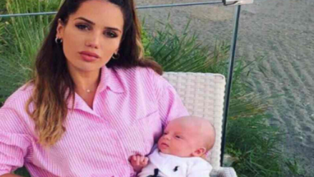Manon Marsault se confie sur son deuxième bébé, Carla et Julien et Los Angeles.
