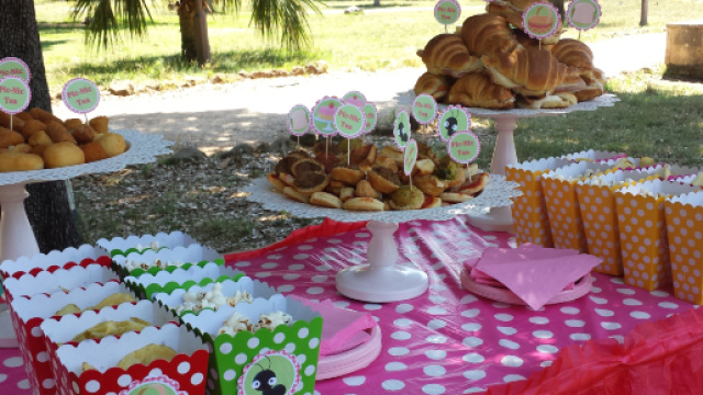 Organizzano il compleanno al bambino autistico, ma non si presenta nessuno.