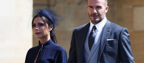 David e Victoria Beckham vendono gli abiti indossati al Royal Wedding - fanpage.it