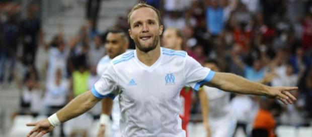 Interrogé sur sa place en attaque avec Kostas Mitroglou, Valère Germain a avoué l'existence d'une concurrence saine avec lui. Interrogé sur sa place en attaque avec Kostas Mitroglou, Valère Germain a avoué l'existence d'une concurrence saine avec lui.