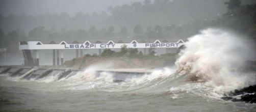 Tifón Jebi causa muerte y destrucción en Japón
