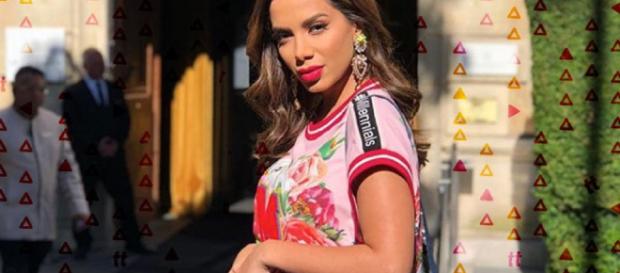 Anitta chama fãs de pobre e se arrepende Anitta chama fãs de pobre e se arrepende