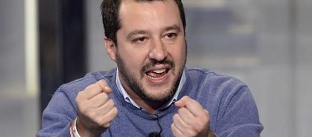 Quota 100 senza vincoli e subito. Quota 100 senza vincoli e subito.