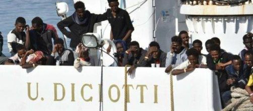 Oltre 50 migranti della Diciotti si sono allontanati volontariamente dai centri di accoglienza
