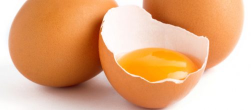 Uova alla salmonella ritirate dal mercato: marchio e data di scadenza da controllare
