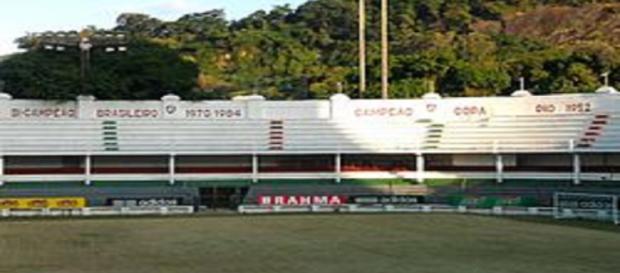 Em 2019, tradicional estádio das Laranjeiras completa cem anos de existência (Foto: Wikipedia) Em 2019, tradicional estádio das Laranjeiras completa cem anos de existência (Foto: Wikipedia)