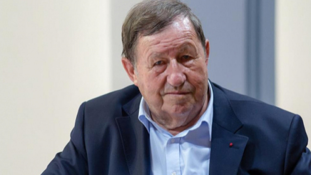 Guy Roux conseille à l'OM de se concentrer sur la recherche d'un "grand attaquant" s'il veut rivaliser avec le PSG
