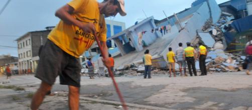 Imagenes: Ecuador: terremoto dejó 233 muertos y miles de heridos - semana.com