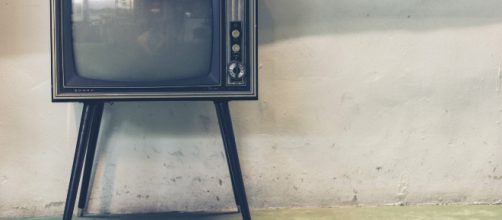 A television, much like what early broadcast of the award ceremiones were shown on. [Image via Pexels - Pixabay]