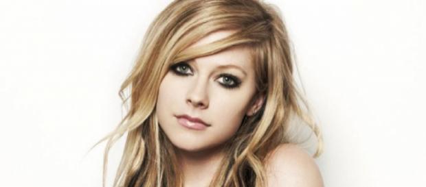 Avril Lavigne retoma a carreira Avril Lavigne retoma a carreira