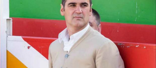 Jesulín de Ubrique fue dado de alta después de cortarse el tendón extensor. Jesulín de Ubrique fue dado de alta después de cortarse el tendón extensor.