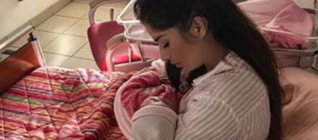 Lima Di Benedetto après une mauvaise nouvelle sur l'état de santé de sa fille Joy. Lima Di Benedetto après une mauvaise nouvelle sur l'état de santé de sa fille Joy.