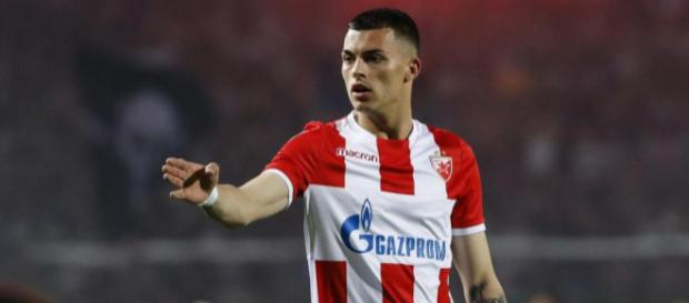 Nemanja Radonjic s'est livré sur la place qu'il veut à l'OM, ainsi que le rôle que pourront jouer les supporteurs pour le soutenir Nemanja Radonjic s'est livré sur la place qu'il veut à l'OM, ainsi que le rôle que pourront jouer les supporteurs pour le soutenir