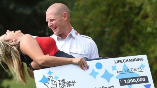vince un milione alla lotteria dopo scherzo
