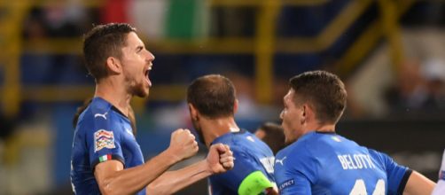 Zielinski gela il Dall'Ara, poi Jorginho salva l'Italia: è 1-1