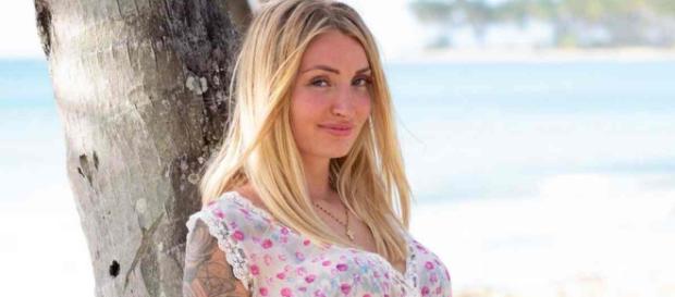 Beverly (La Bataille des Couples) dévoile enfin sa nouvelle poitrine. Beverly (La Bataille des Couples) dévoile enfin sa nouvelle poitrine.