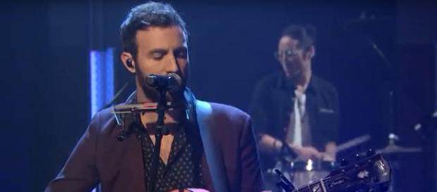 Singer-songwriter Ruston Kelly chronicles his journey from addiction to sobriety on 'Dying Star.' [Image source:LateNightwithSethMeyers-YouTube[ Singer-songwriter Ruston Kelly chronicles his journey from addiction to sobriety on 'Dying Star.' [Image source:LateNightwithSethMeyers-YouTube[