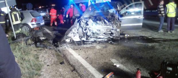 Tragedia ad Avezzano: Martina muore in un incidente con la madre, doveva sposarsi a breve con Stefano. Tragedia ad Avezzano: Martina muore in un incidente con la madre, doveva sposarsi a breve con Stefano.