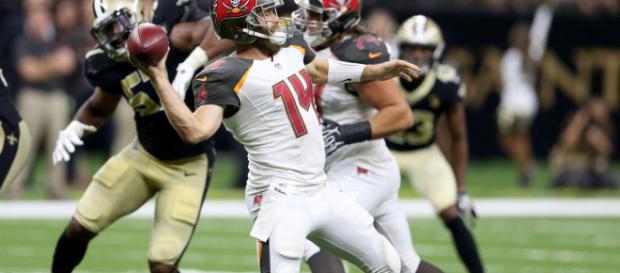 Fitzpatrick podría quitarle el puesto a Winston en Tampa Bay. NFL.com. Fitzpatrick podría quitarle el puesto a Winston en Tampa Bay. NFL.com.
