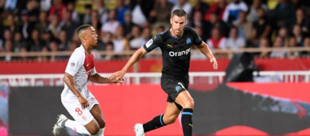 Johnny Rep n'est pas totalement satisfait du rendement de Kevin Strootman, ni de son prix de vente Johnny Rep n'est pas totalement satisfait du rendement de Kevin Strootman, ni de son prix de vente