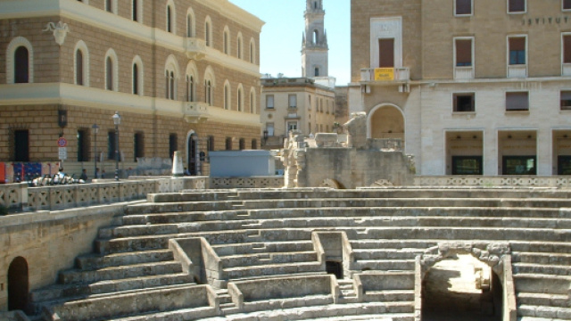 Lecce, bufera case popolari: minacciata giornalista