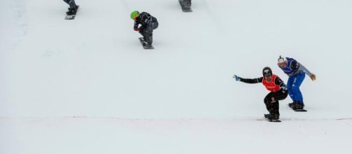 Cormayeur, 25enne cade dallo snowboard dopo un salto da una roccia e muore