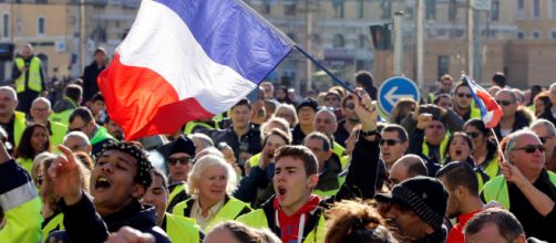 Gilets jaunes" : des revendications mal comprises par les médias - latribune.fr