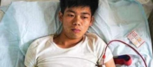 Xiao Wang oggi soffre di una grave forma di insufficienza renale.