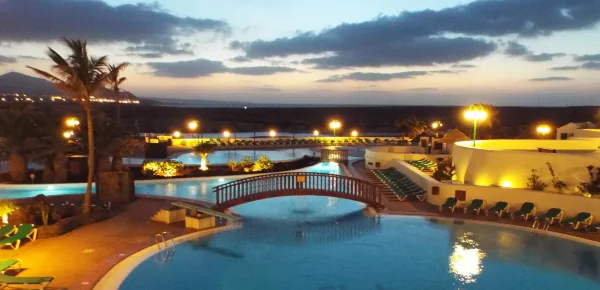 Club La Santa in Lanzarote is an impressive facility, but the wrong setting for a gruelling pre-season. (Image Source - org.uk/Youtube screencap)