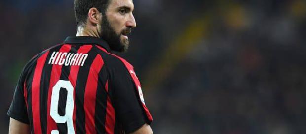 Higuain sempre più vicino al Chelsea, la Juve potrebbe decidere il suo futuro Higuain sempre più vicino al Chelsea, la Juve potrebbe decidere il suo futuro